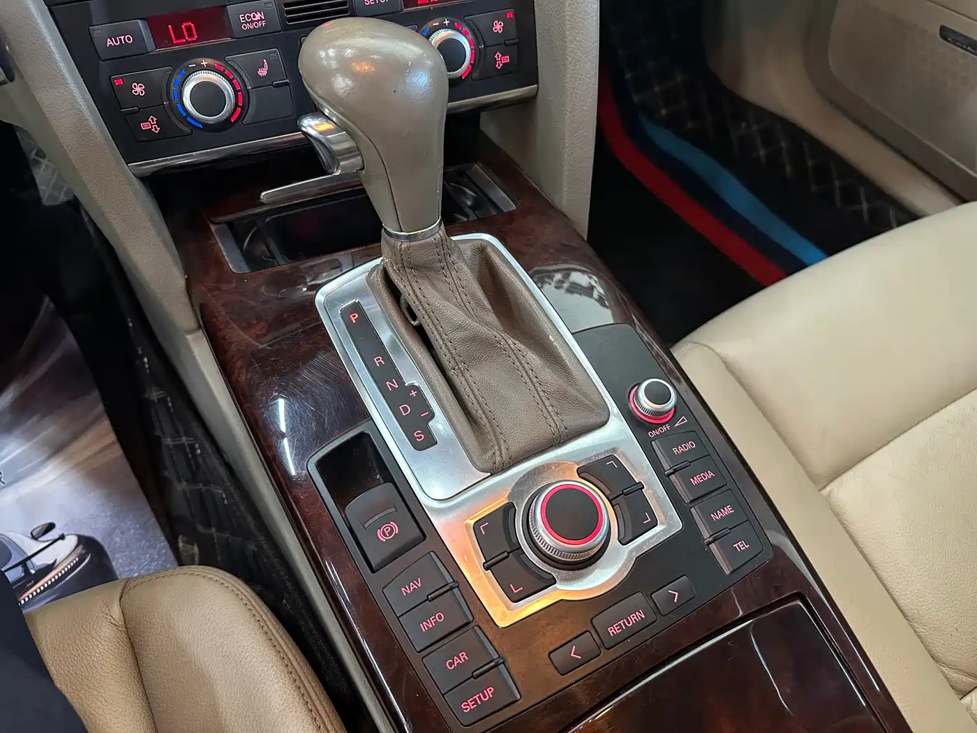 Photo 10 - Audi A6L