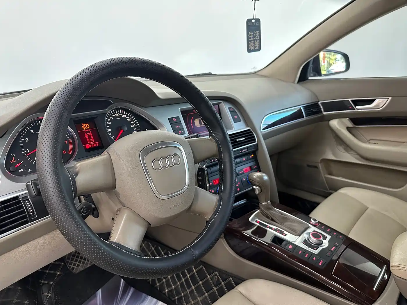 Photo 14 - Audi A6L