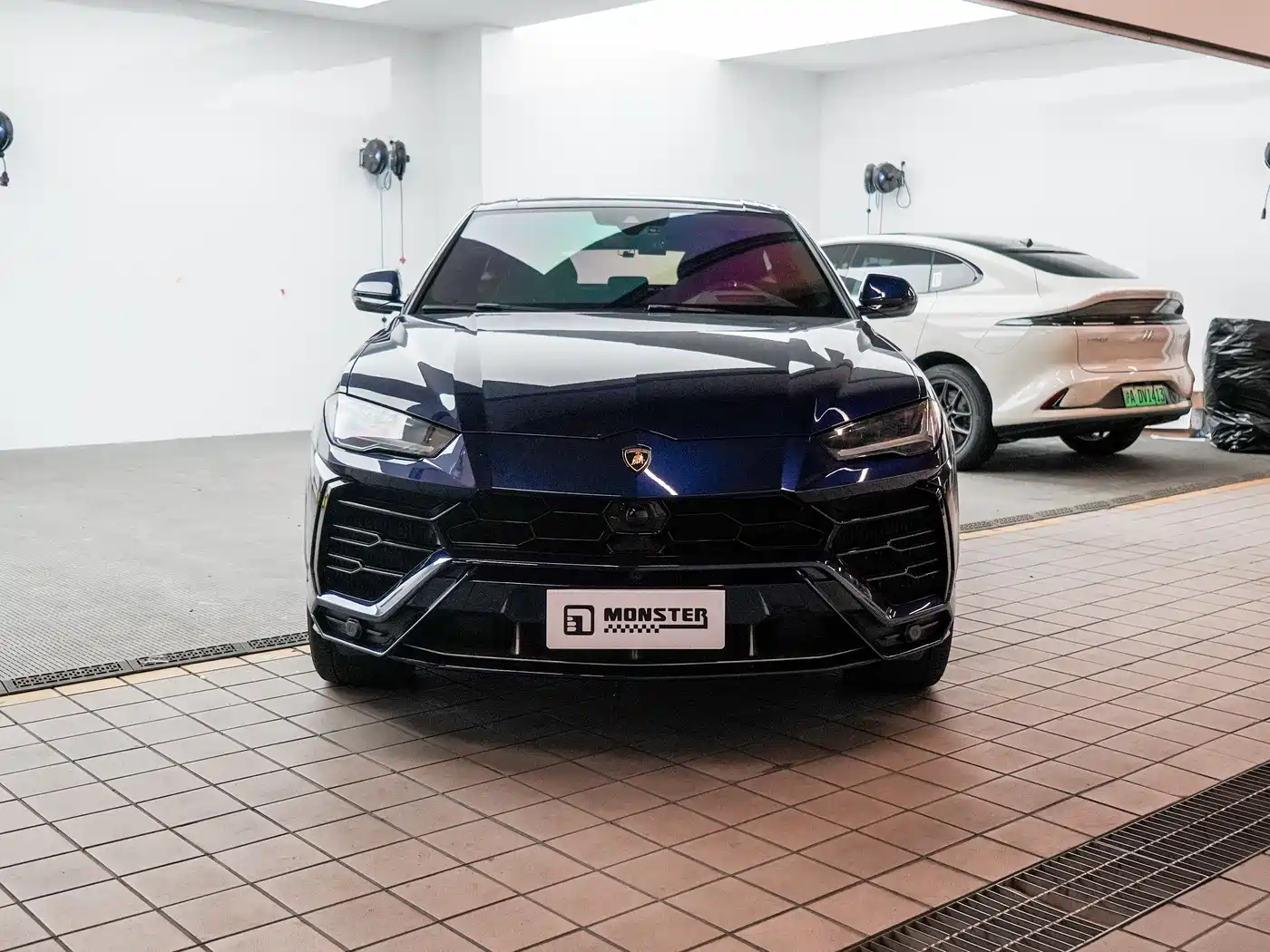 Lamborghini Urus 2018 4.0T V8 фото 2