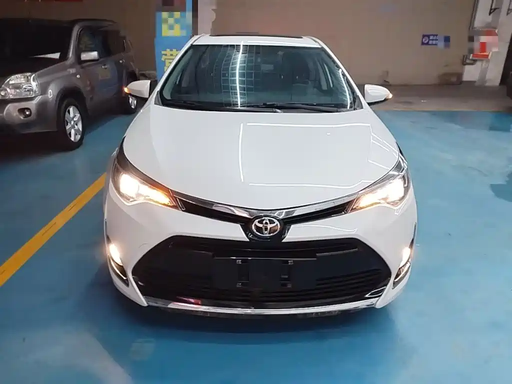 Toyota Levin 2017 Facelift 185T CVT Elite (China V) фото 3