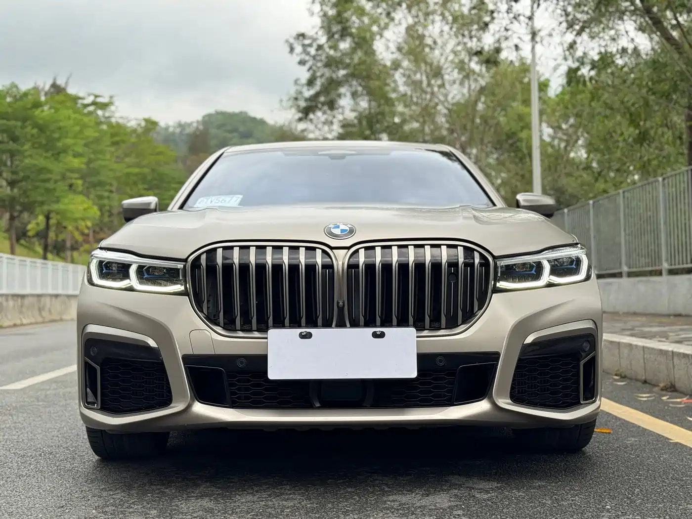 BMW 7 SERIES