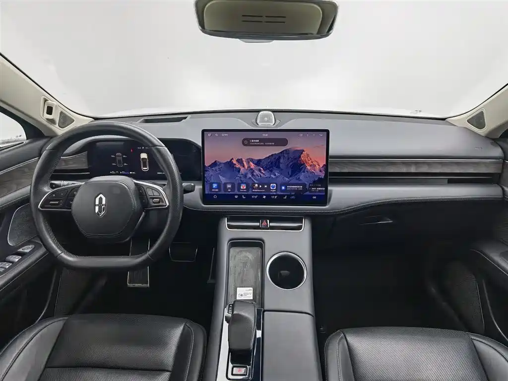 AITO Wenjie AITO M5 2022 Extended Range AWD Flagship фото 5