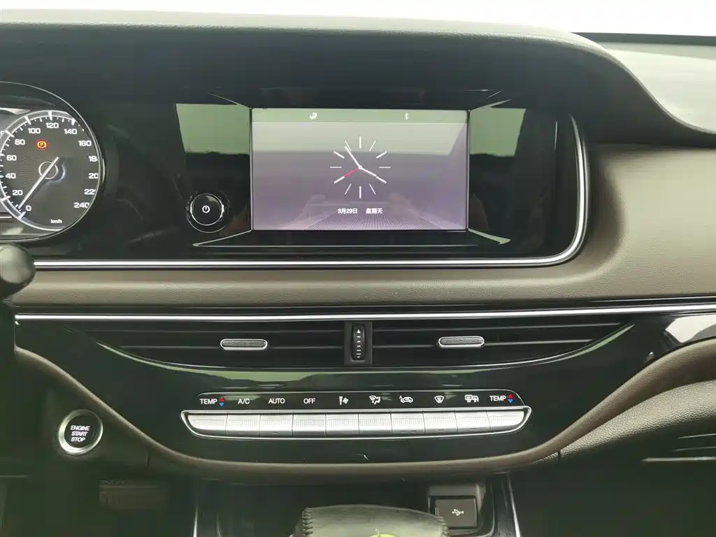 GAC Trumpchi Trumpchi M6 2019 270T Automatic Premium Edition (7-Seater) China V фото 12