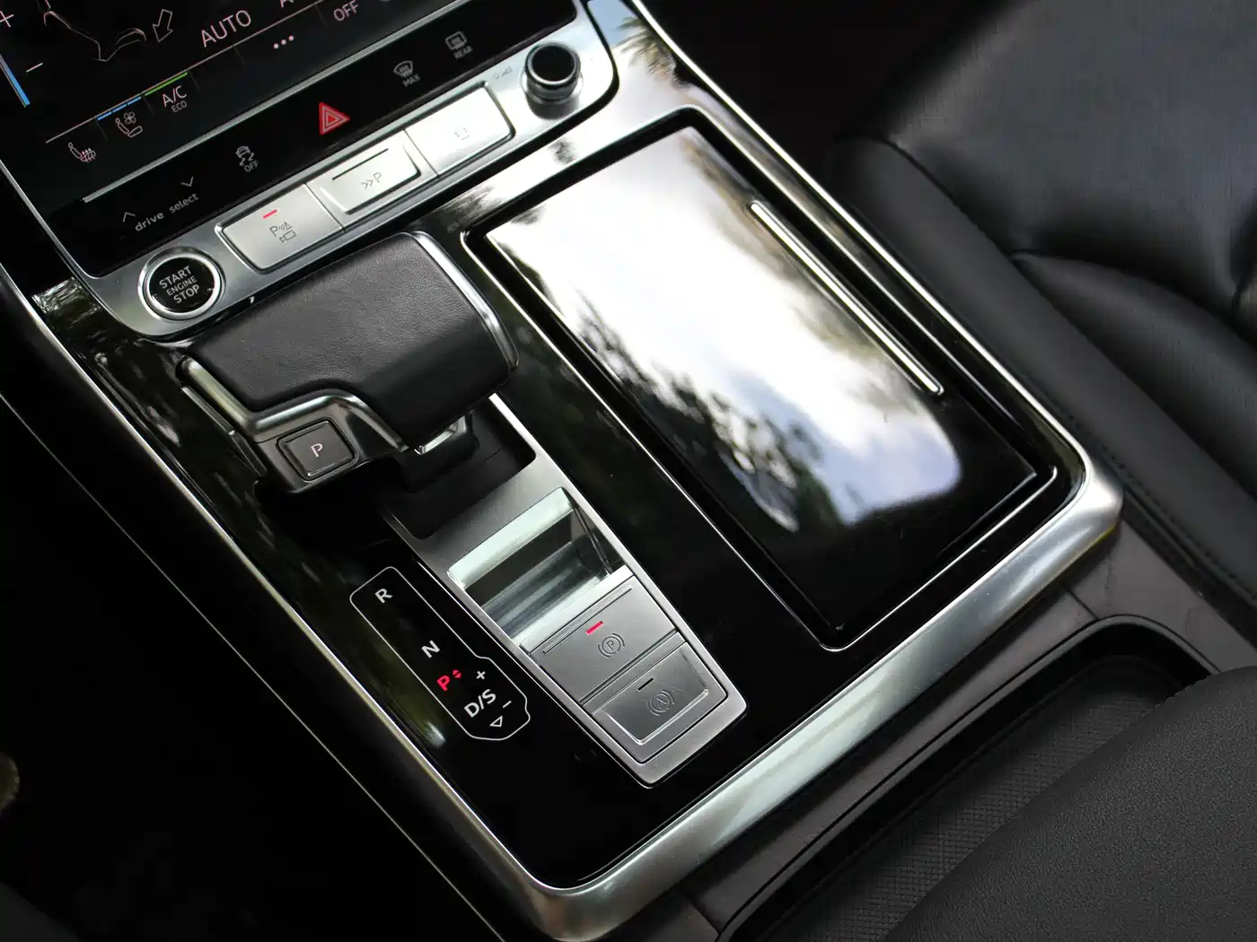 Audi Q8 2023 2022 55 TFSI Luxury Dynamic