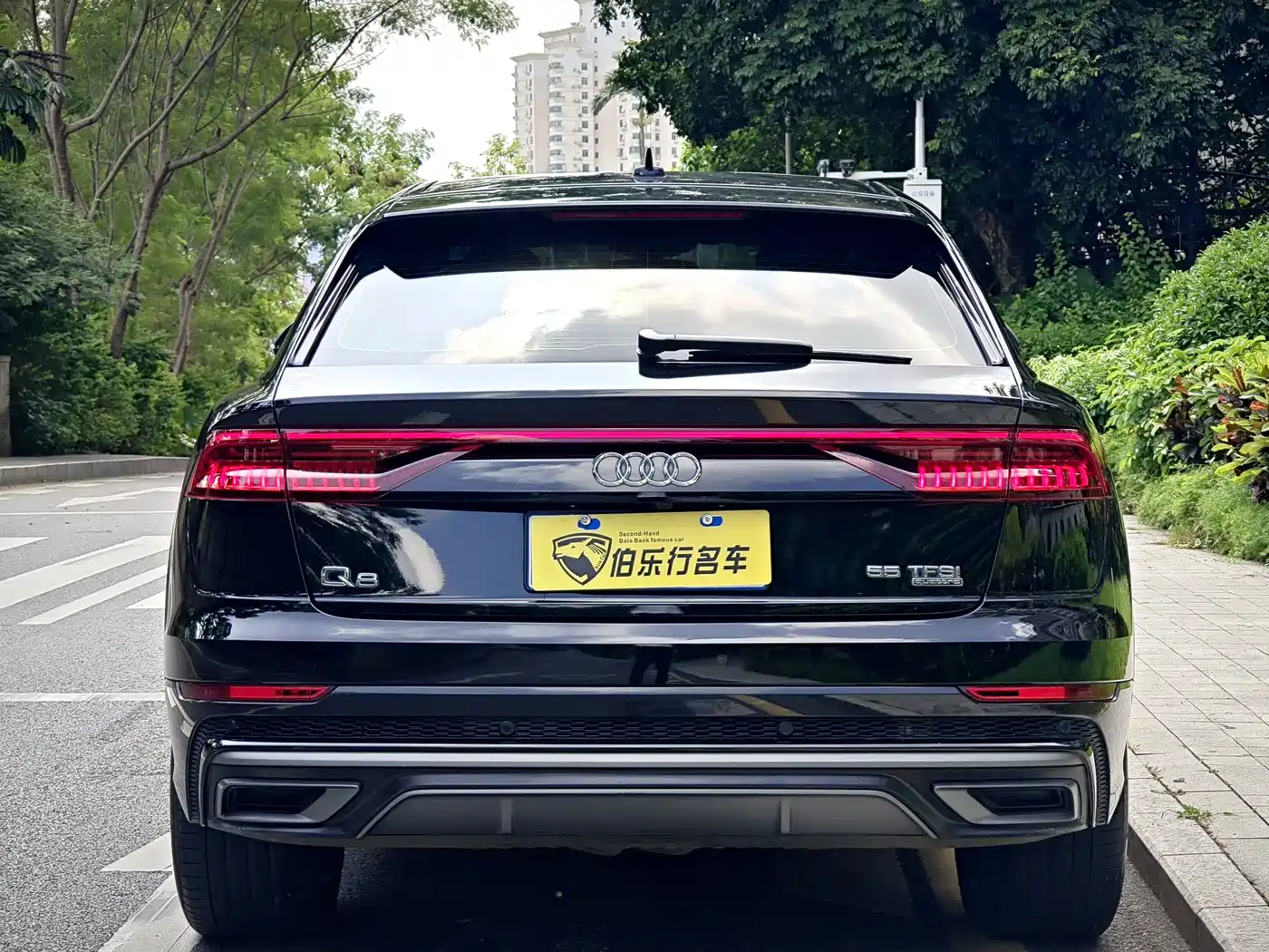Audi Q8 2023 2022 55 TFSI Luxury Dynamic