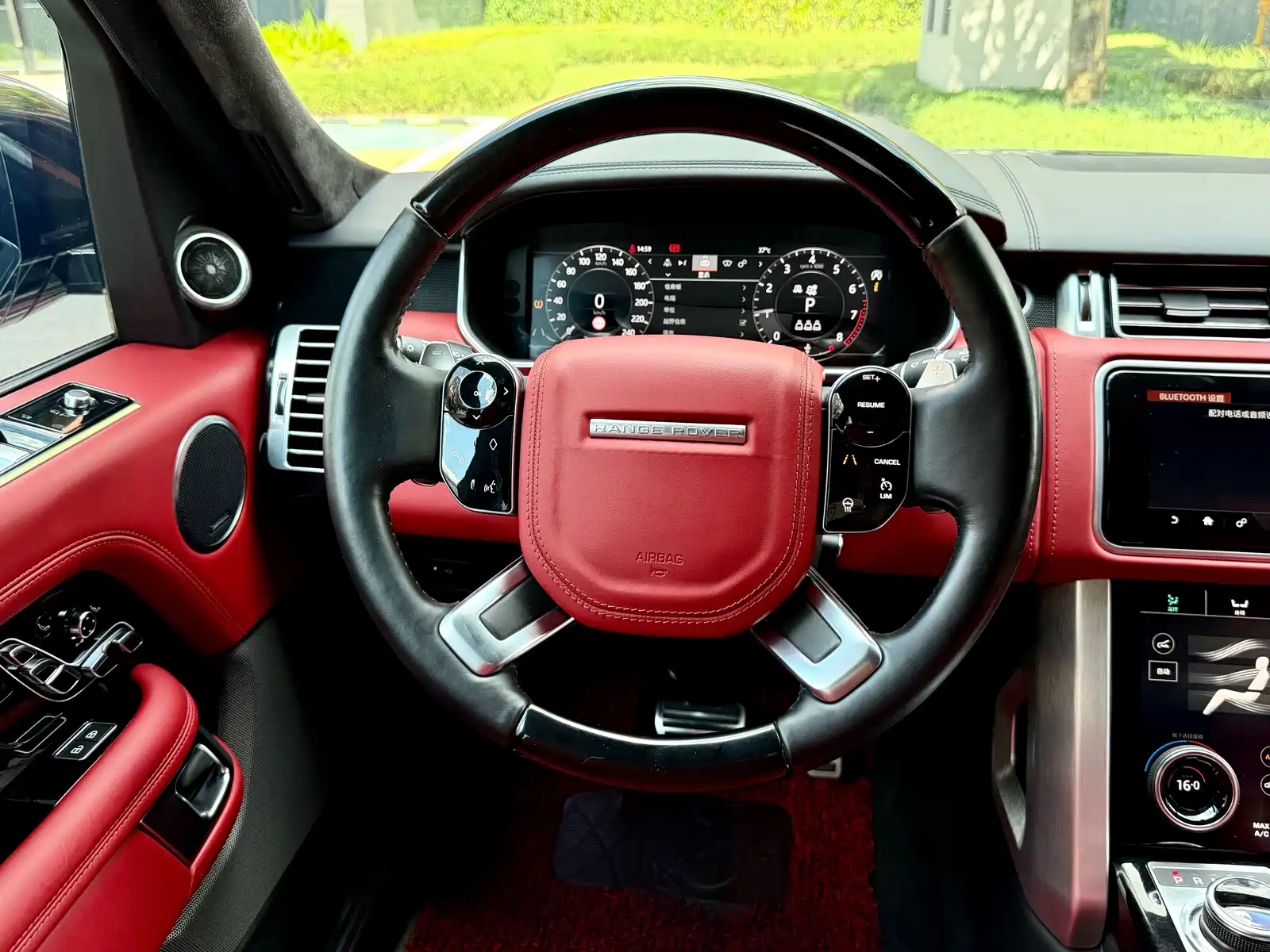 Фото 25 - Land Rover Range Rover