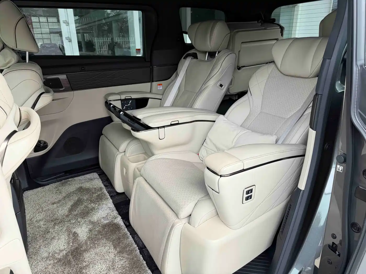 Toyota Vellfire 2025 2024 Crown Hybrid 2.5L Executive Premium Edition