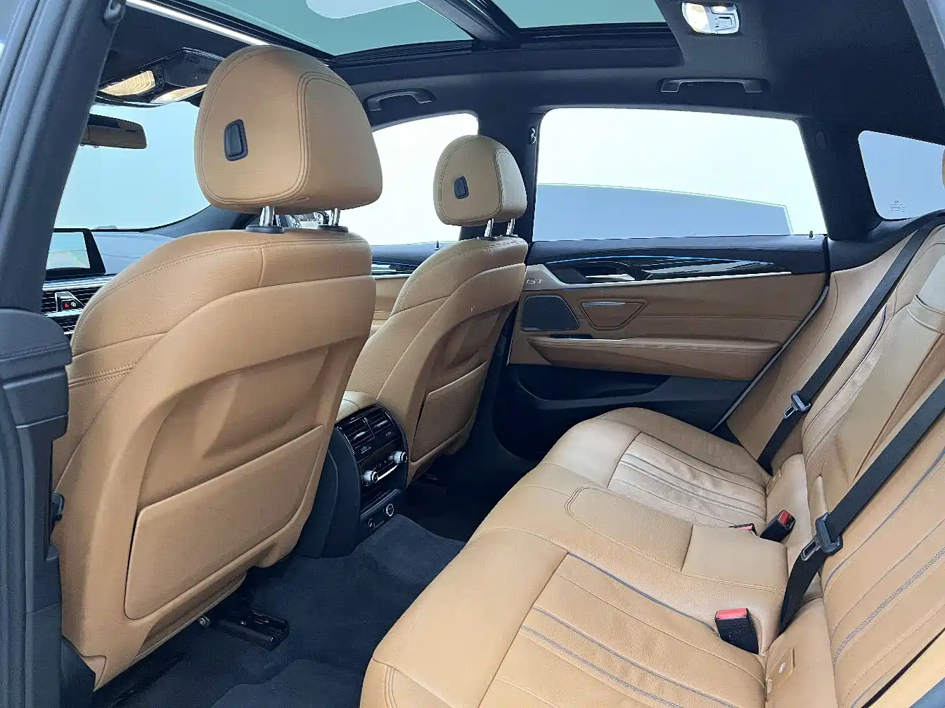 BMW 6 Series GT 2018 630i M Sport Package фото 17