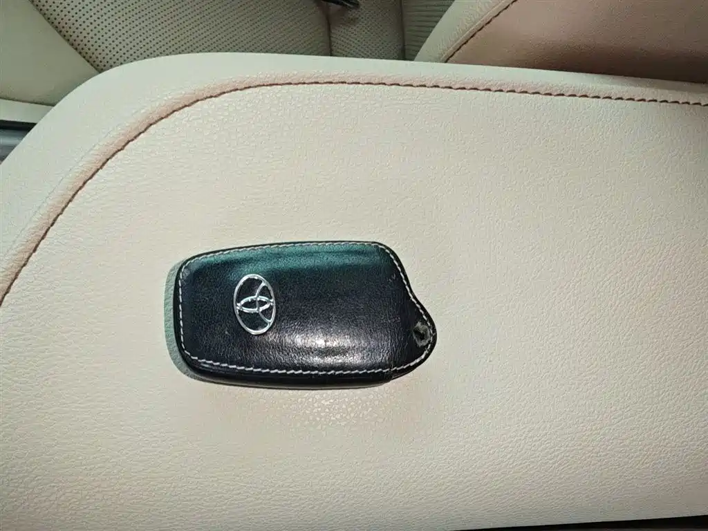 Toyota Camry 2018 2.5G Luxury Edition фото 9