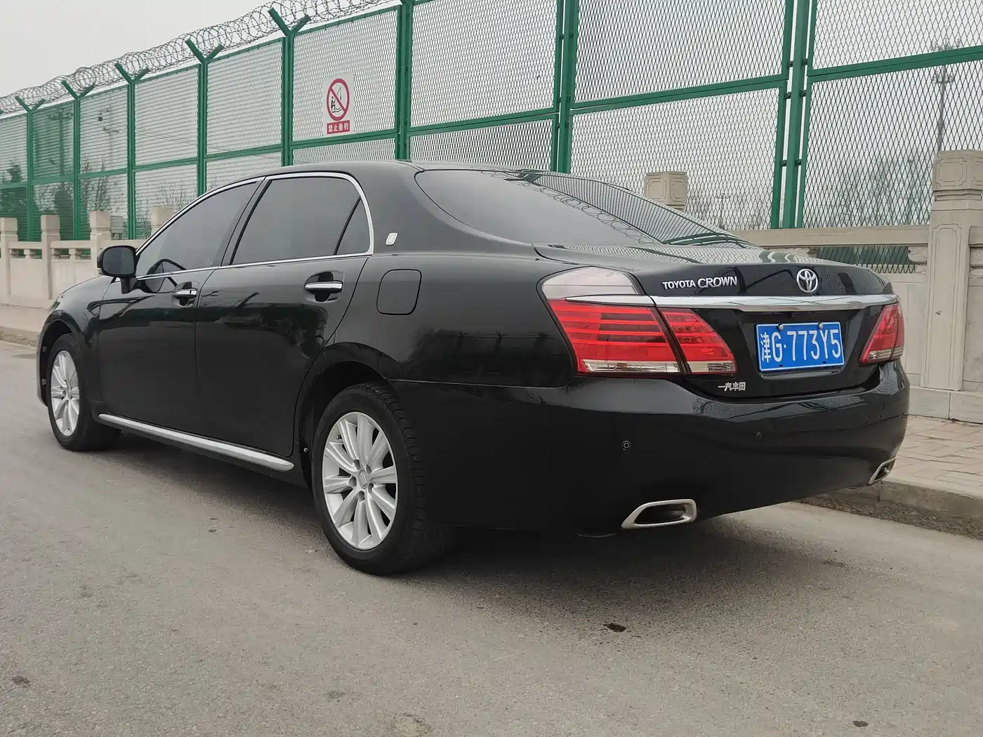 Toyota Crown 2012 2.5L Royal Saloon фото 6