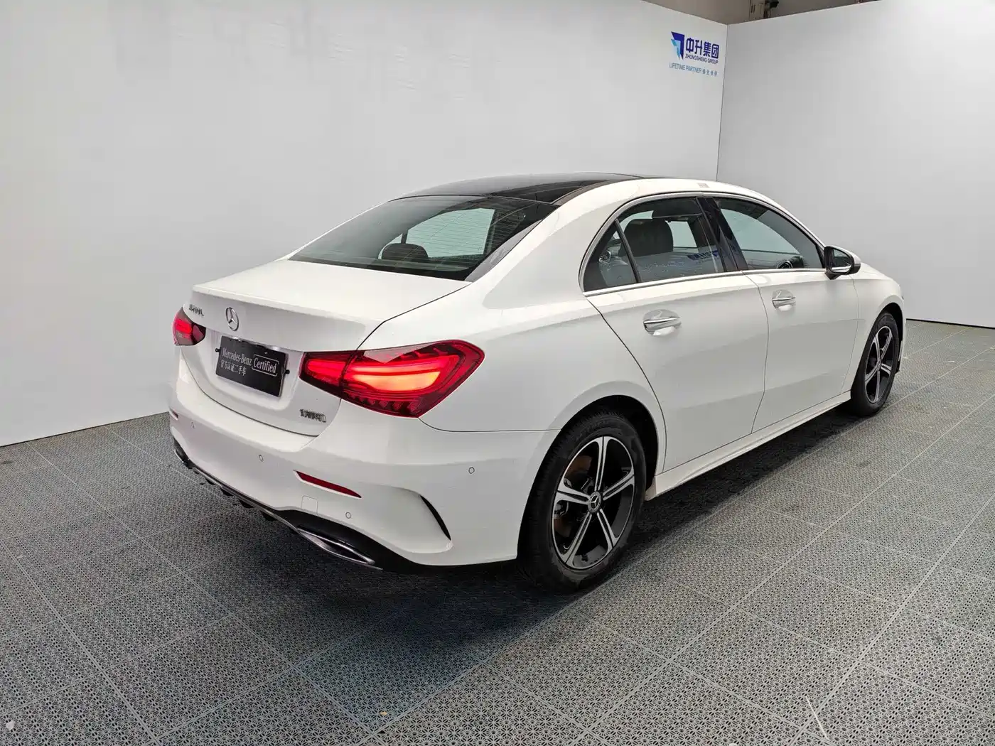 Mercedes-Benz A-Class 2023 A 200 L Fashion фото 6