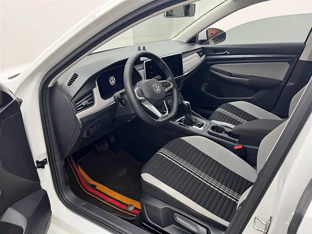 Volkswagen Bora 2024 200TSI DSG Smooth Ride Edition фото 6