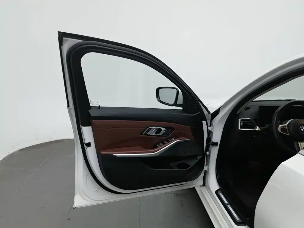 BMW 3 Series, миниатюра 8