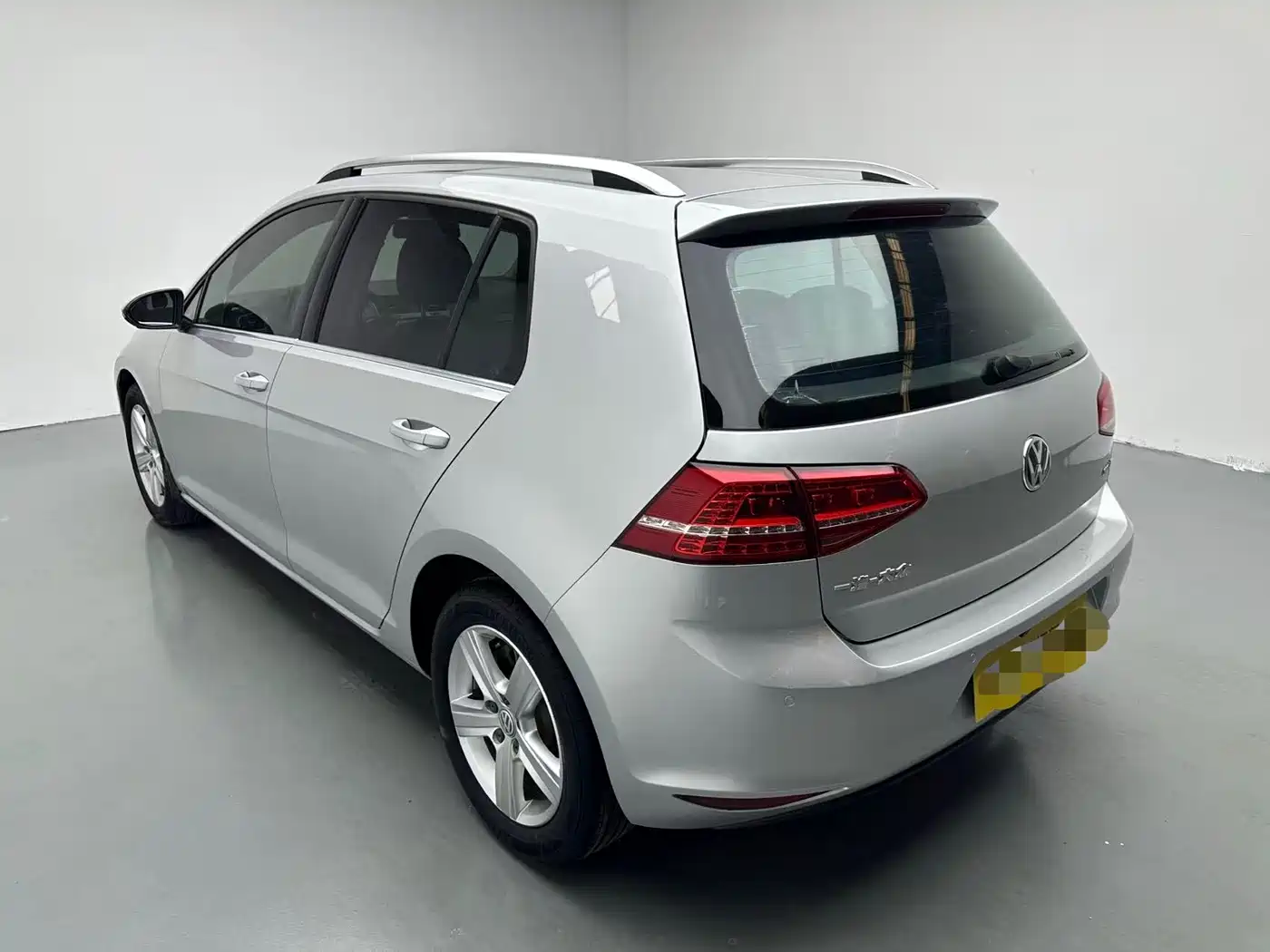 Volkswagen Golf 2016 1.6L Automatic Comfort фото 7