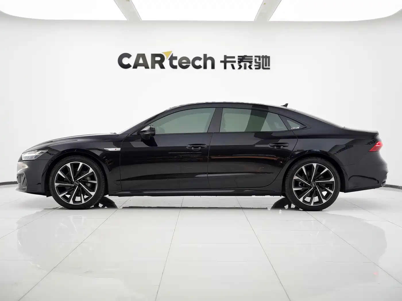 Audi A7L 2022 2022 45 TFSI quattro S-line Vision Gloss Black Package