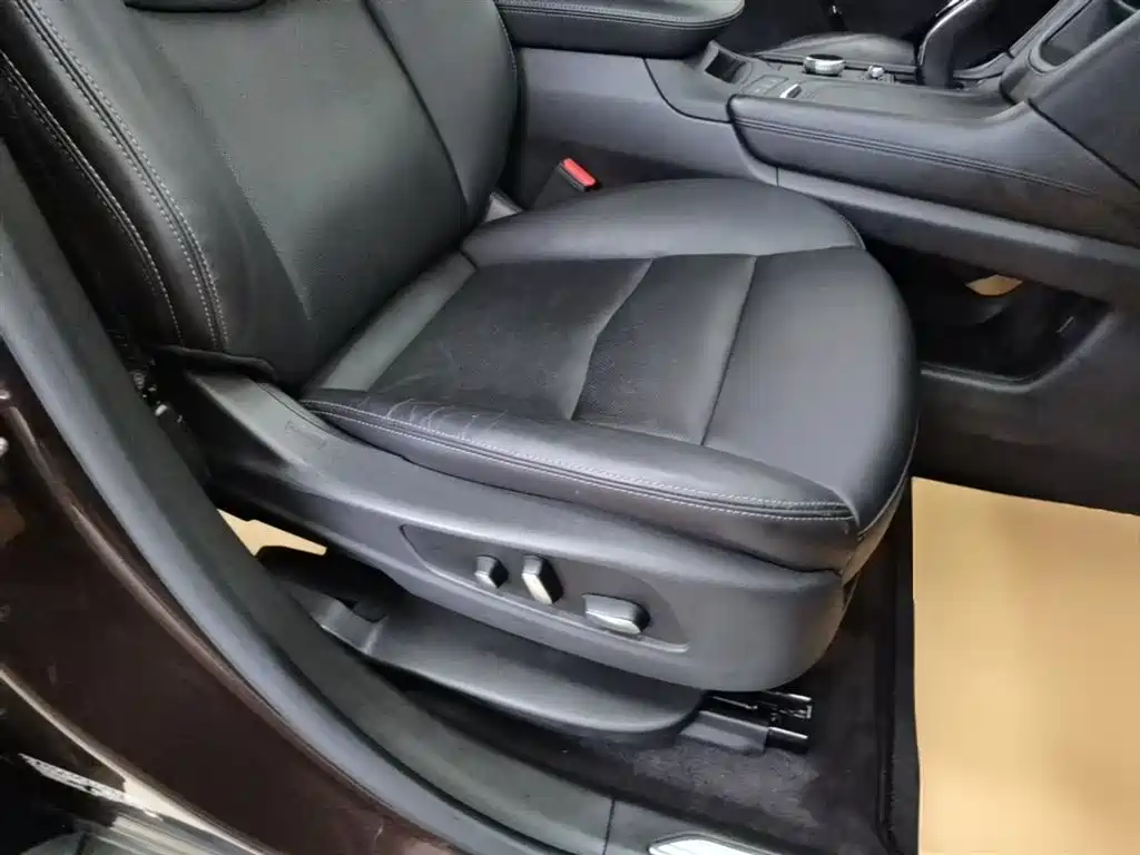 Cadillac XT5 2020 28T AWD Luxury Model фото 25
