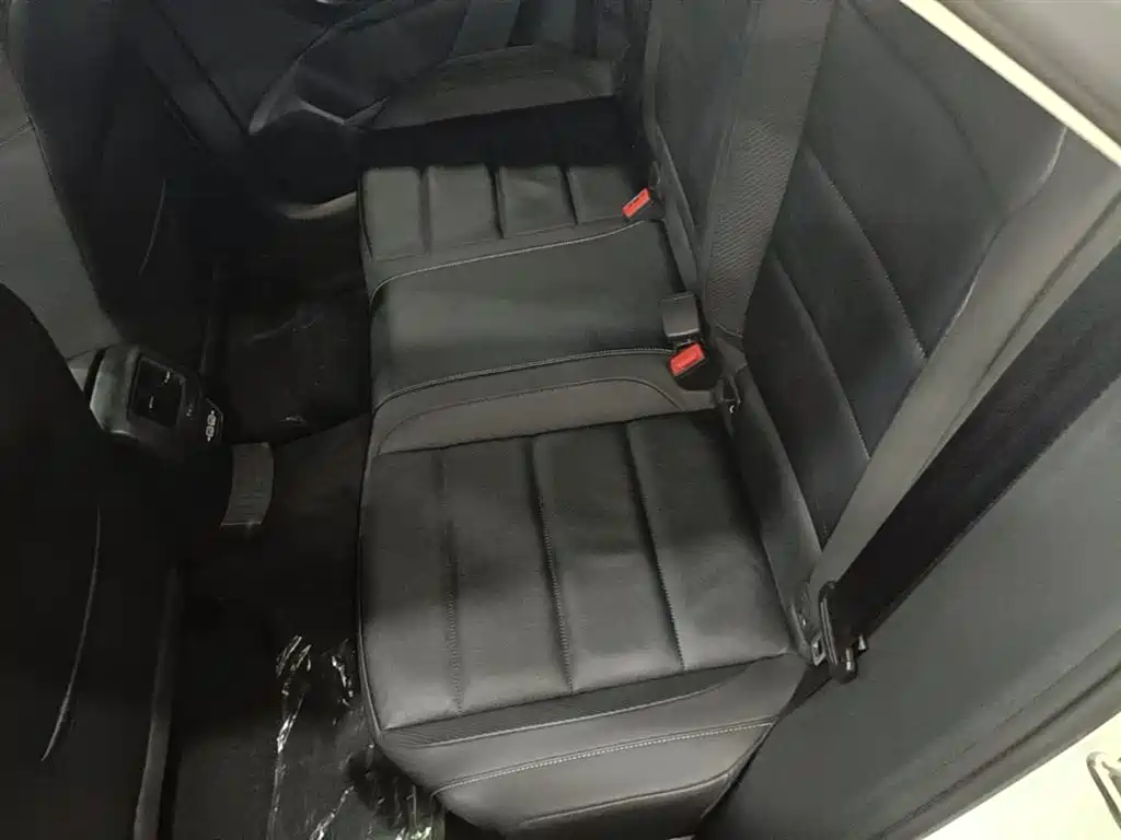 Volkswagen T-ROC 2019 280TSI DSG 2WD Comfort Version China VI фото 17