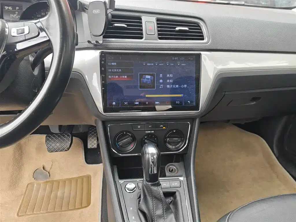 Volkswagen Lavida 2017 1.6L Automatic Comfort Edition фото 13