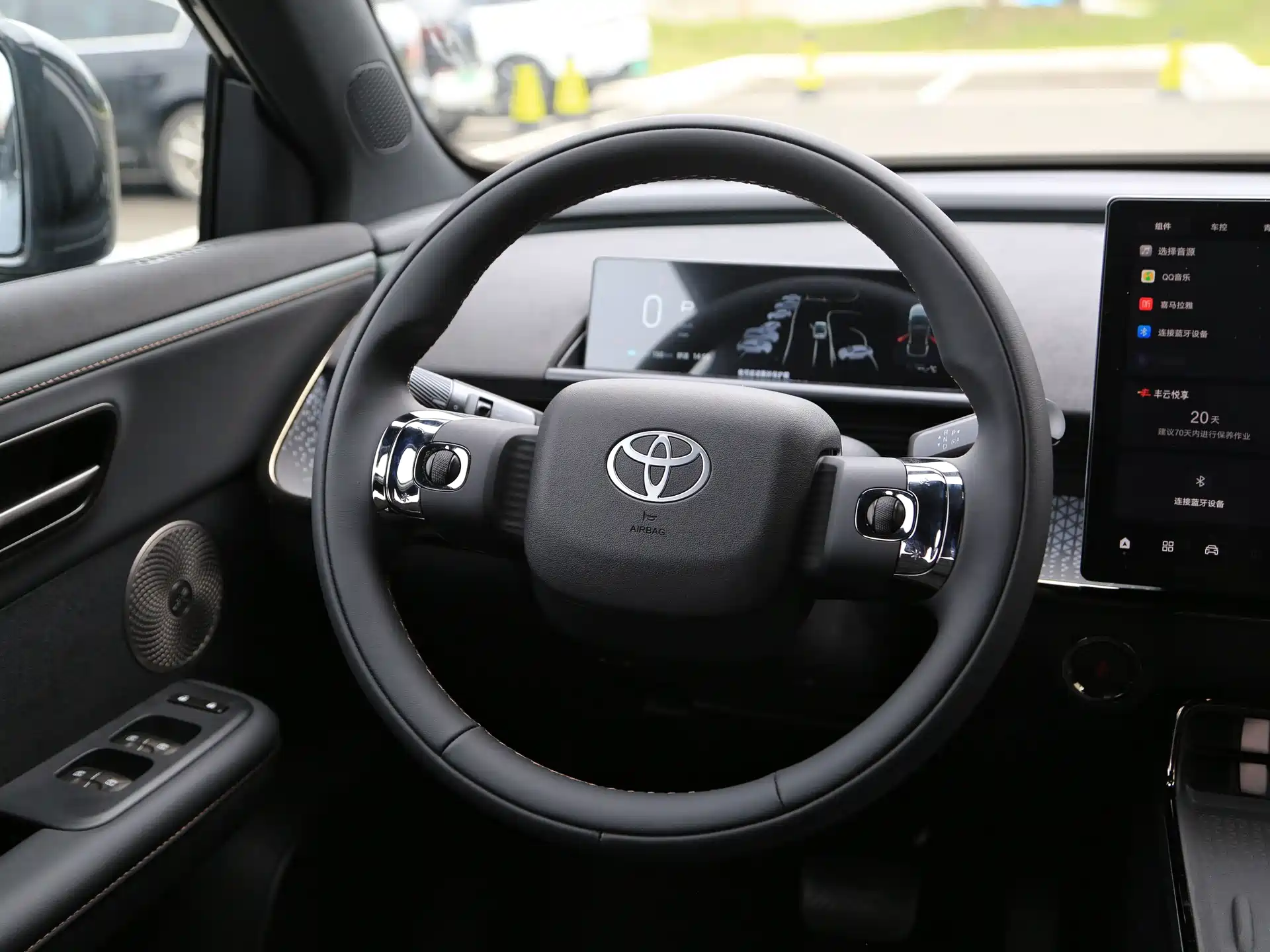 Фото 10 - Toyota bZ3X