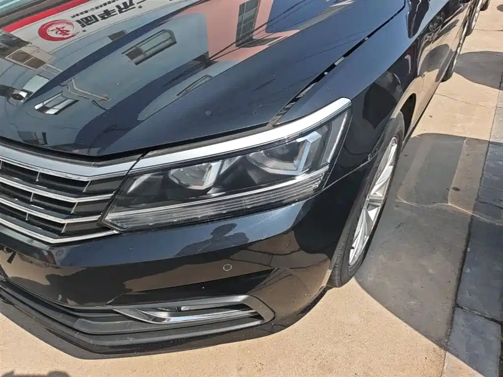 Volkswagen Passat 2017 330TSI DSG Prestige фото 24