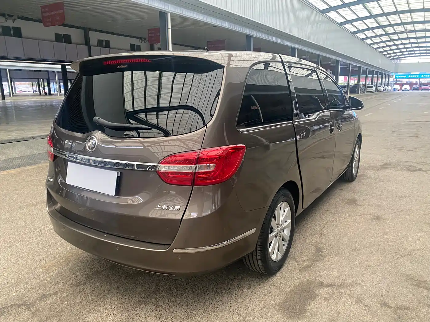 Buick GL8 2014 2.4L CT Luxury Business Comfort фото 7