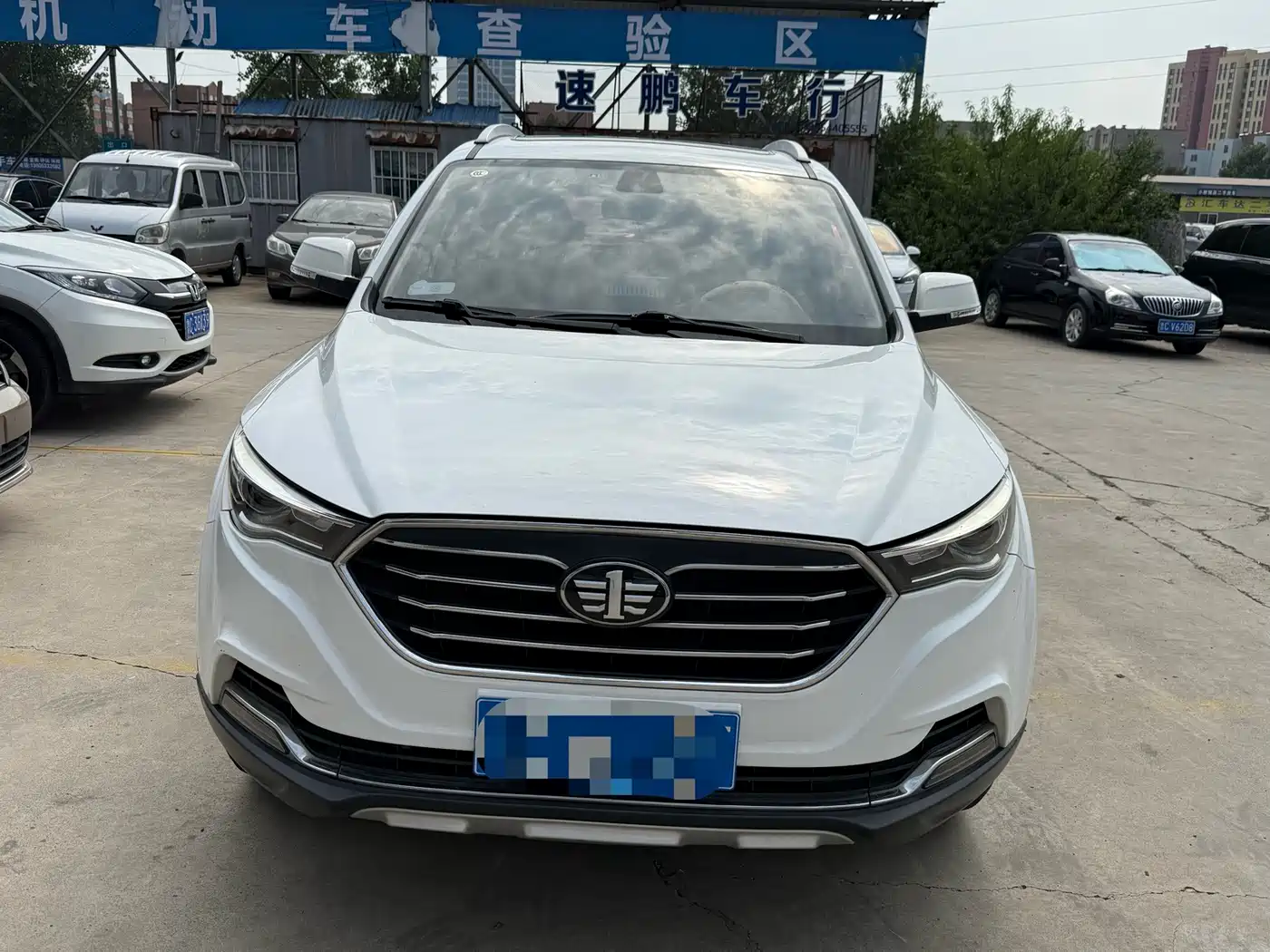 Besturn X40 2020 2019 1.6L Automatic Luxury China VI