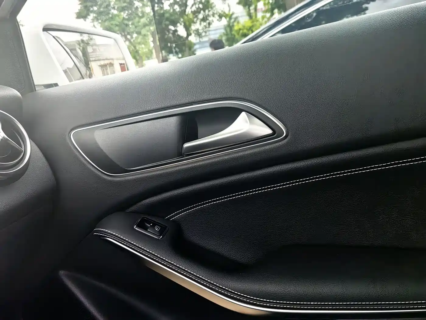 Mercedes-Benz GLA 2017 GLA 200 Dynamic фото 13
