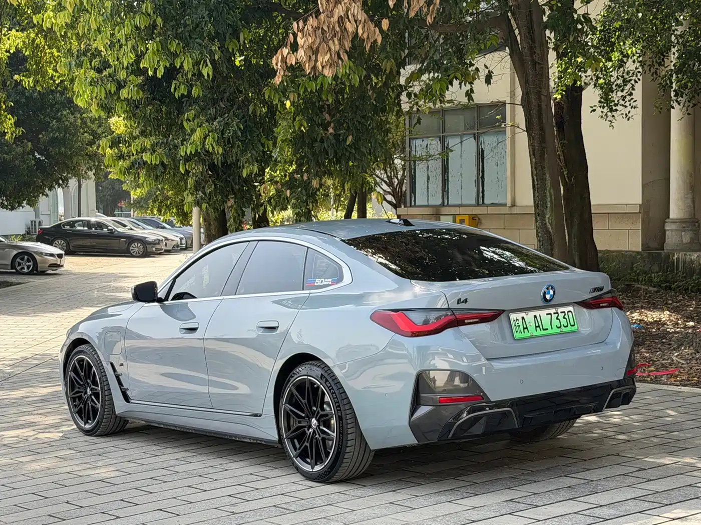 BMW i4 2023 eDrive35 фото 4