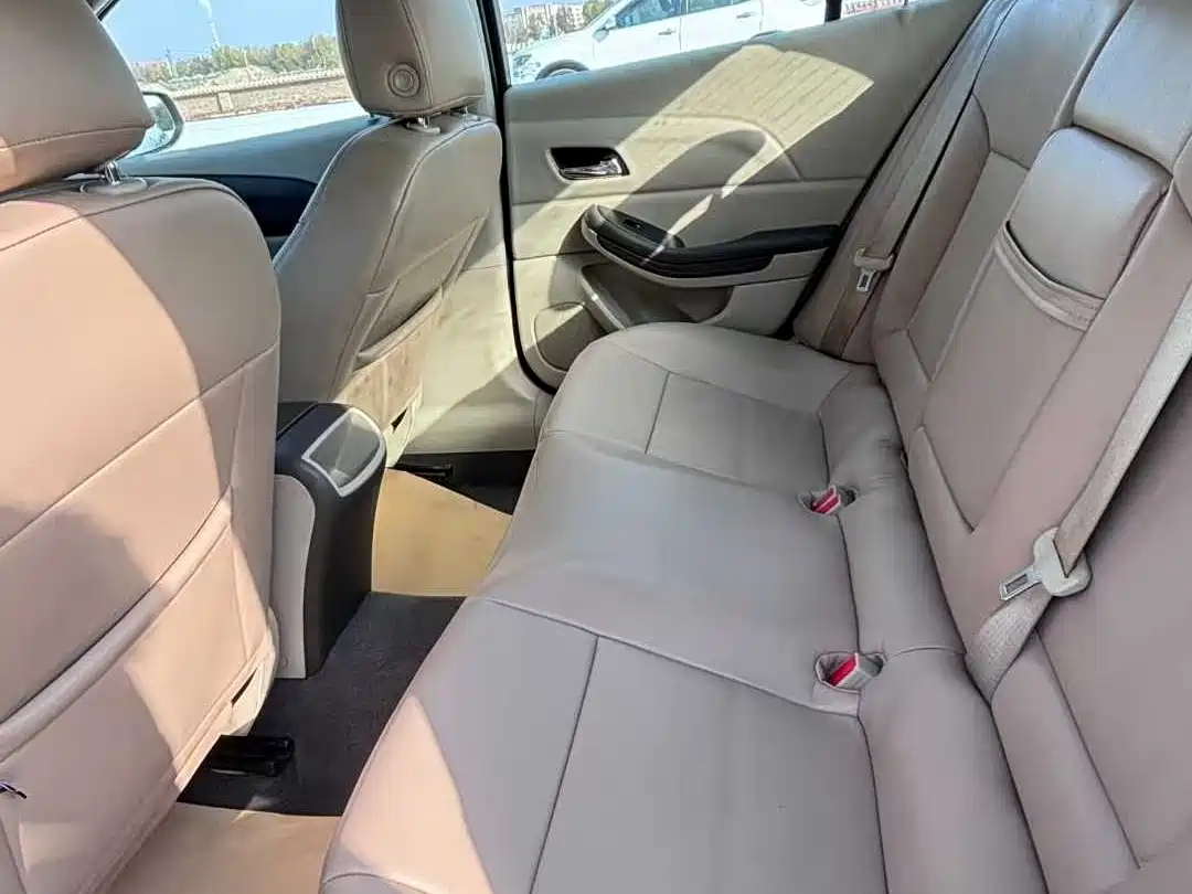 Chevrolet Malibu 2012 2.0L Automatic Comfort Edition фото 6