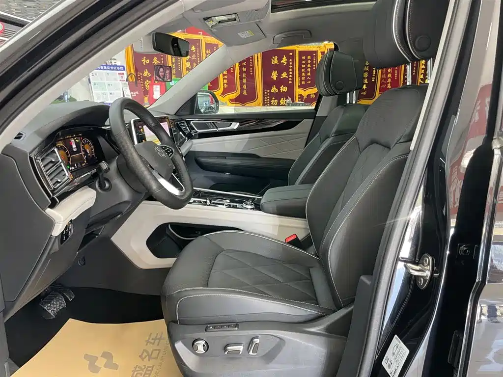 Volkswagen Teramont 2024 380TSI 4WD Dragon Glory Edition фото 11