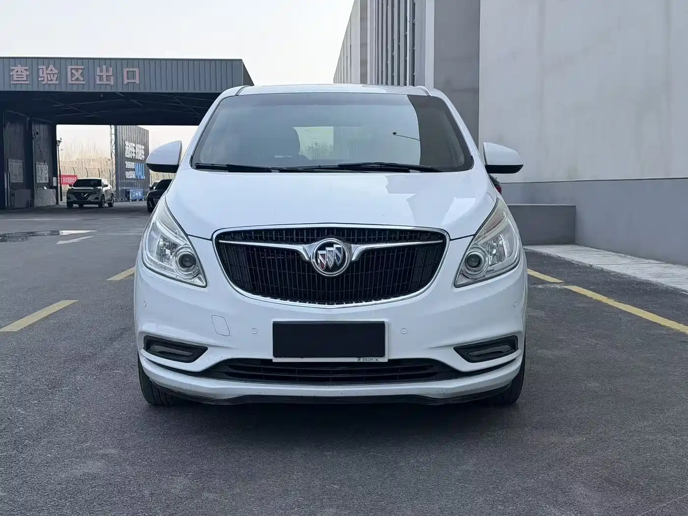Buick GL8 2018 28T Premium Model China VI фото 2