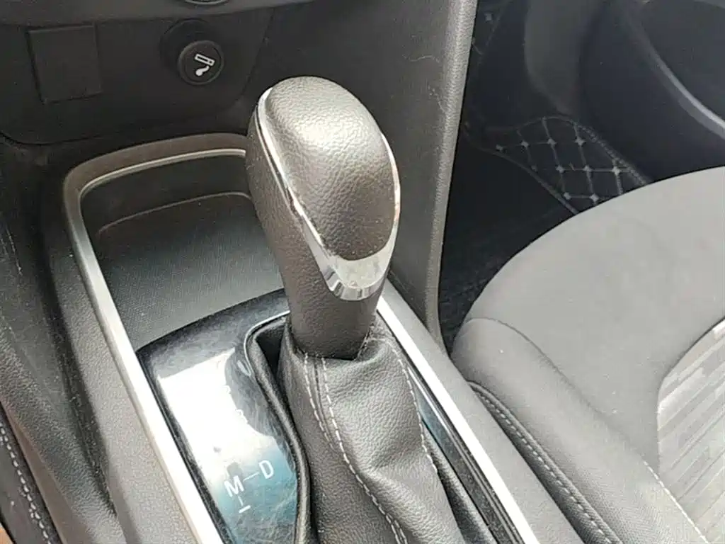 Chevrolet Cavalier 2018 320 Auto Enjoy Sunroof Edition фото 14