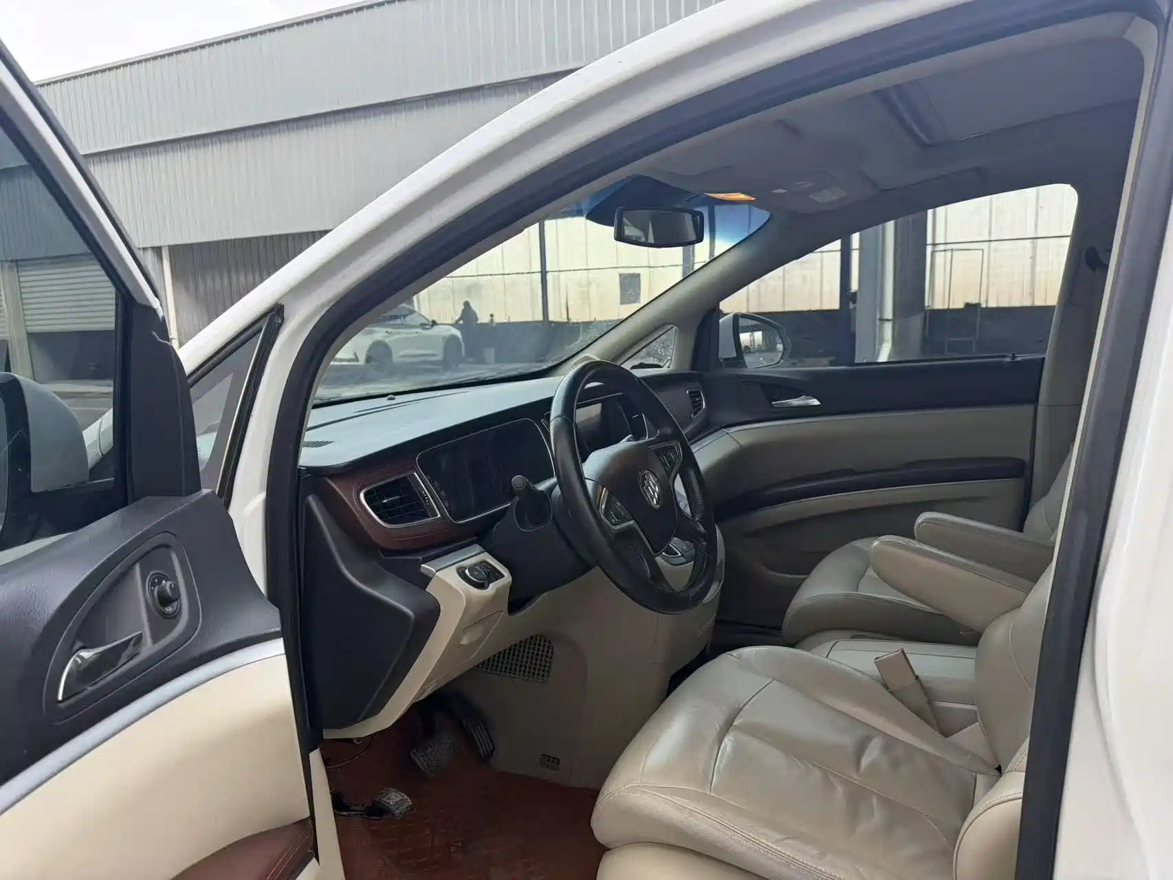 Фото 5 - Buick GL8