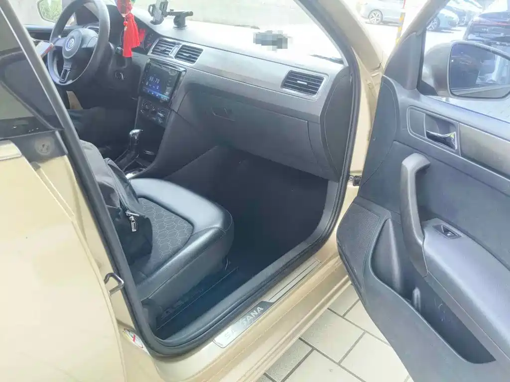 Photo 10 - Volkswagen Santana