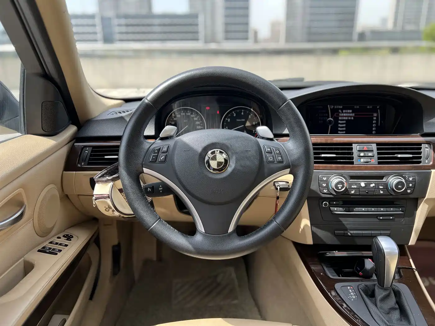 BMW 3 Series (Import) 2010 325i Luxury фото 11