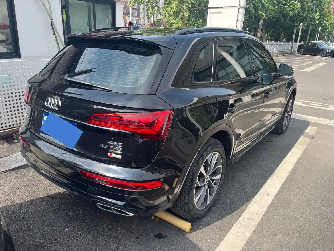 Audi Q5L 2024 Model 40 TFSI Luxury Dynamic фото 9