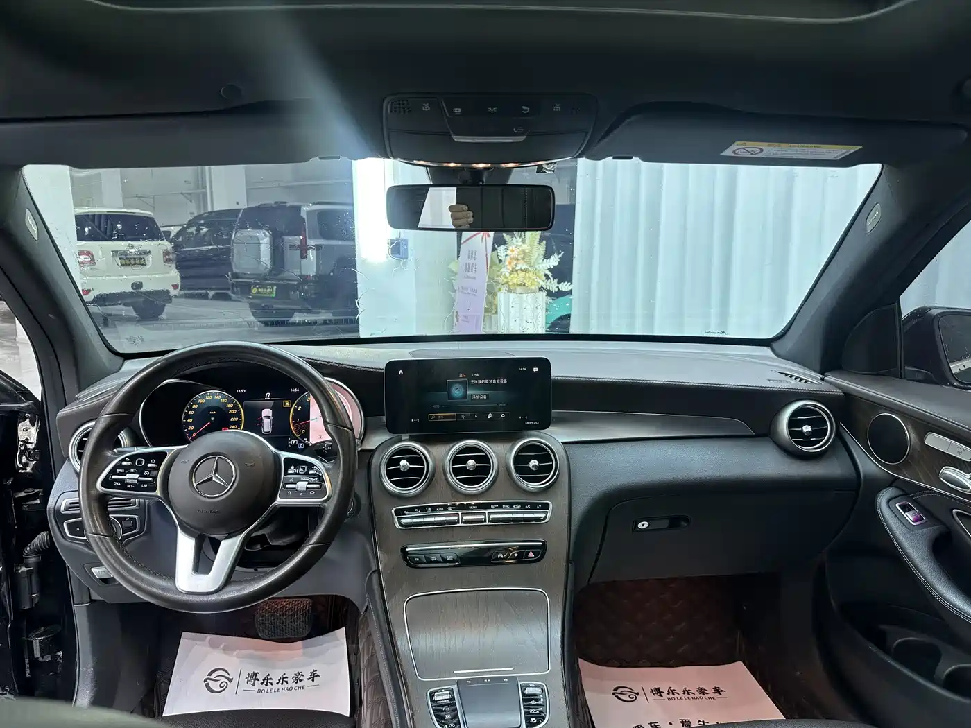 Mercedes-Benz GLC 2020 Facelift GLC 260 L 4MATIC Luxury фото 7