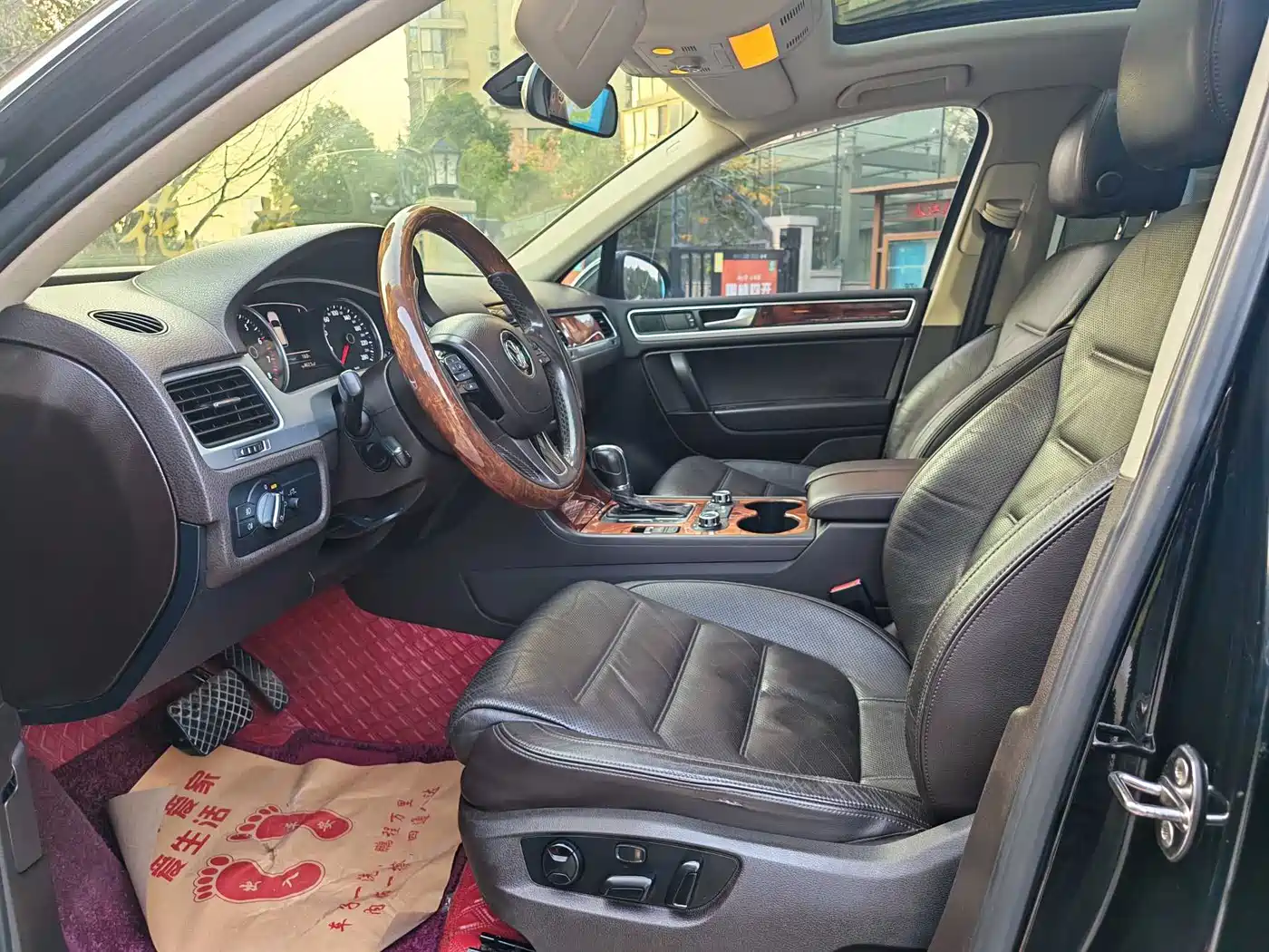 Volkswagen Touareg 2012 R-Line Luxury фото 4