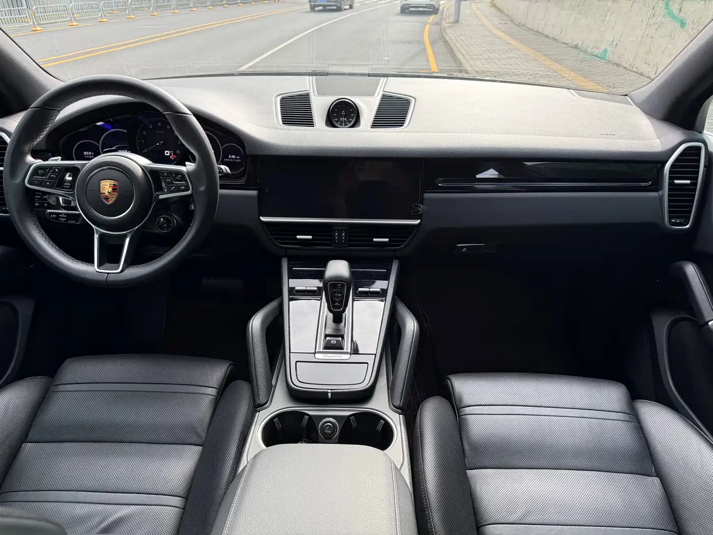 Porsche Cayenne New Energy 2019 Cayenne E-Hybrid 2.0T фото 12