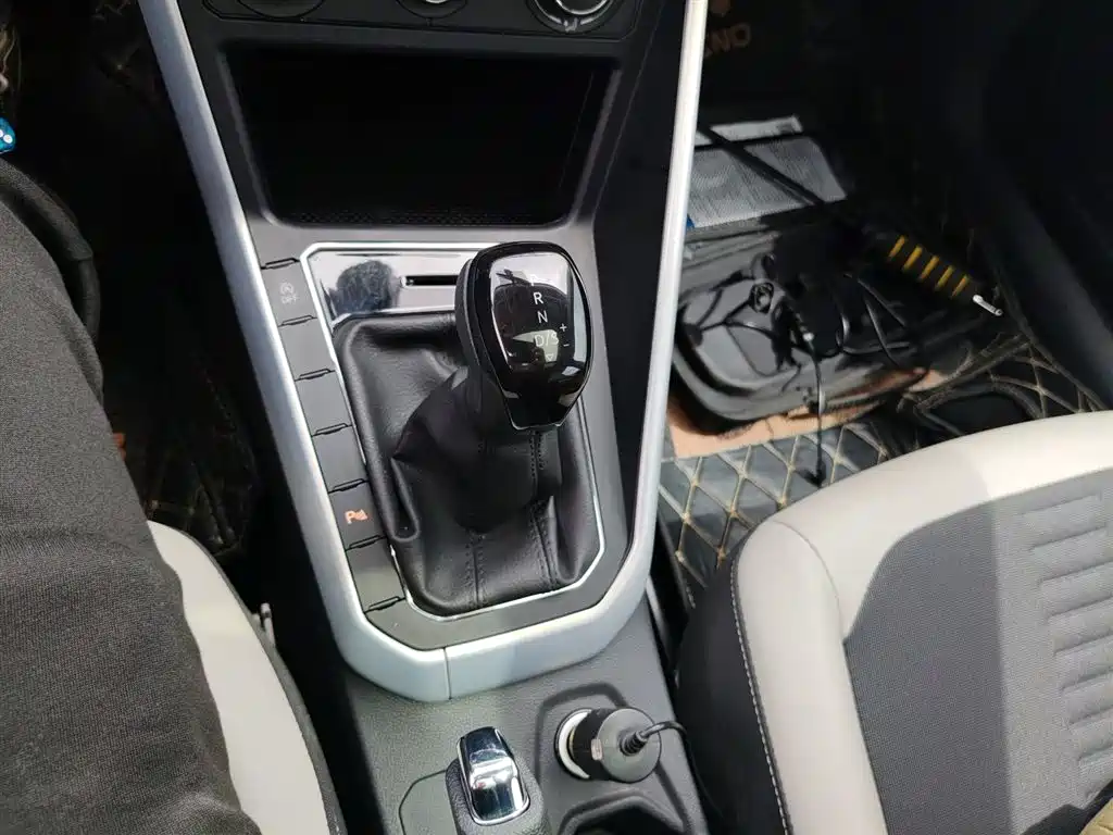 Volkswagen Polo 2019 Plus 1.5L Automatic Beats Trendy Edition фото 14
