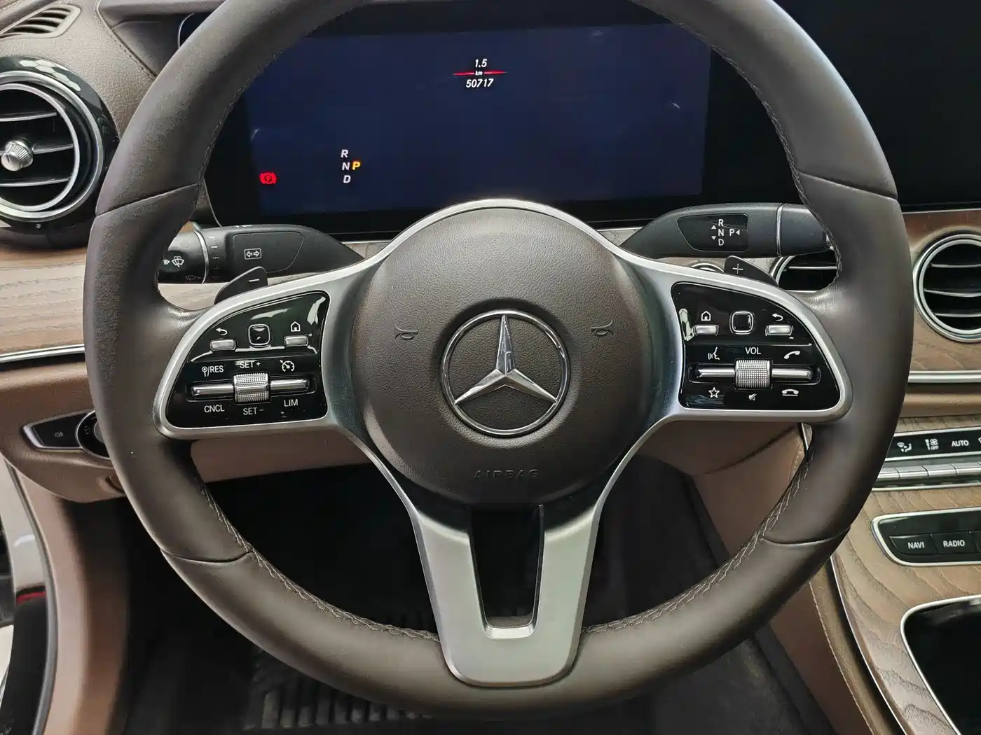 Mercedes-Benz E-Class 2020 Facelift E 300 L Exclusive фото 13