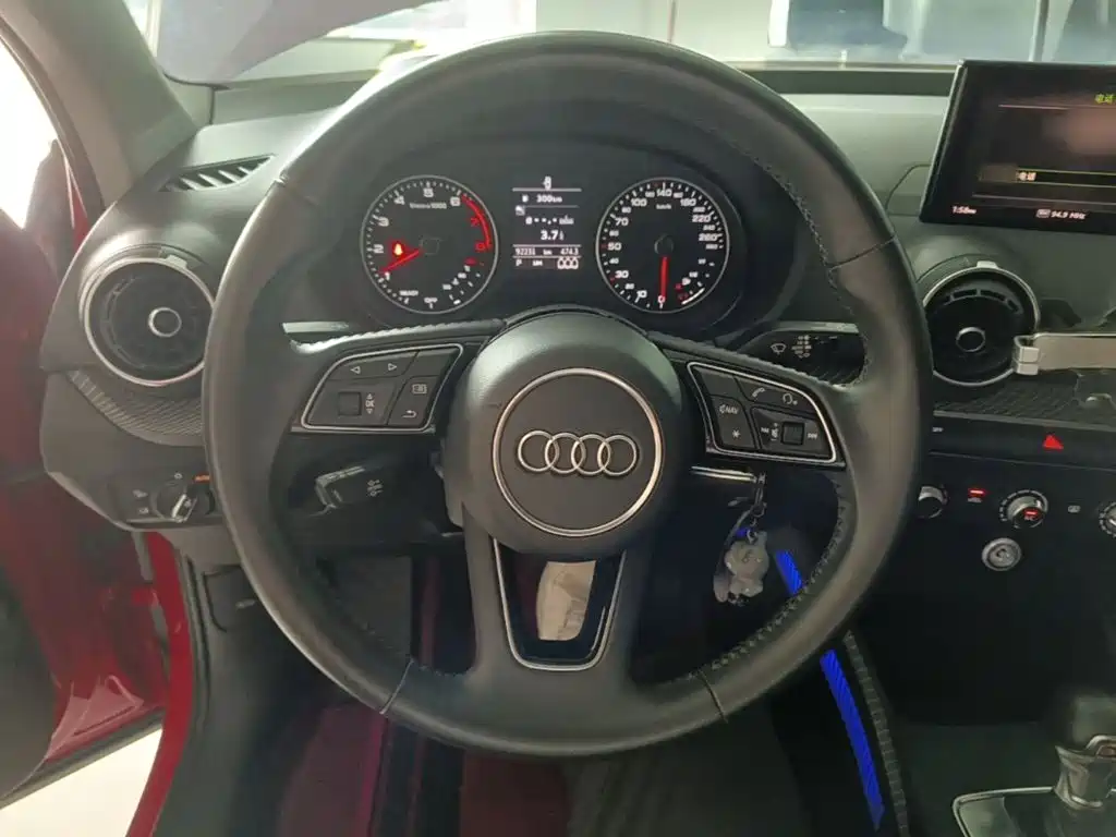 Audi Q2L 2019 2018 35 TFSI Launch Exclusive Edition China VI