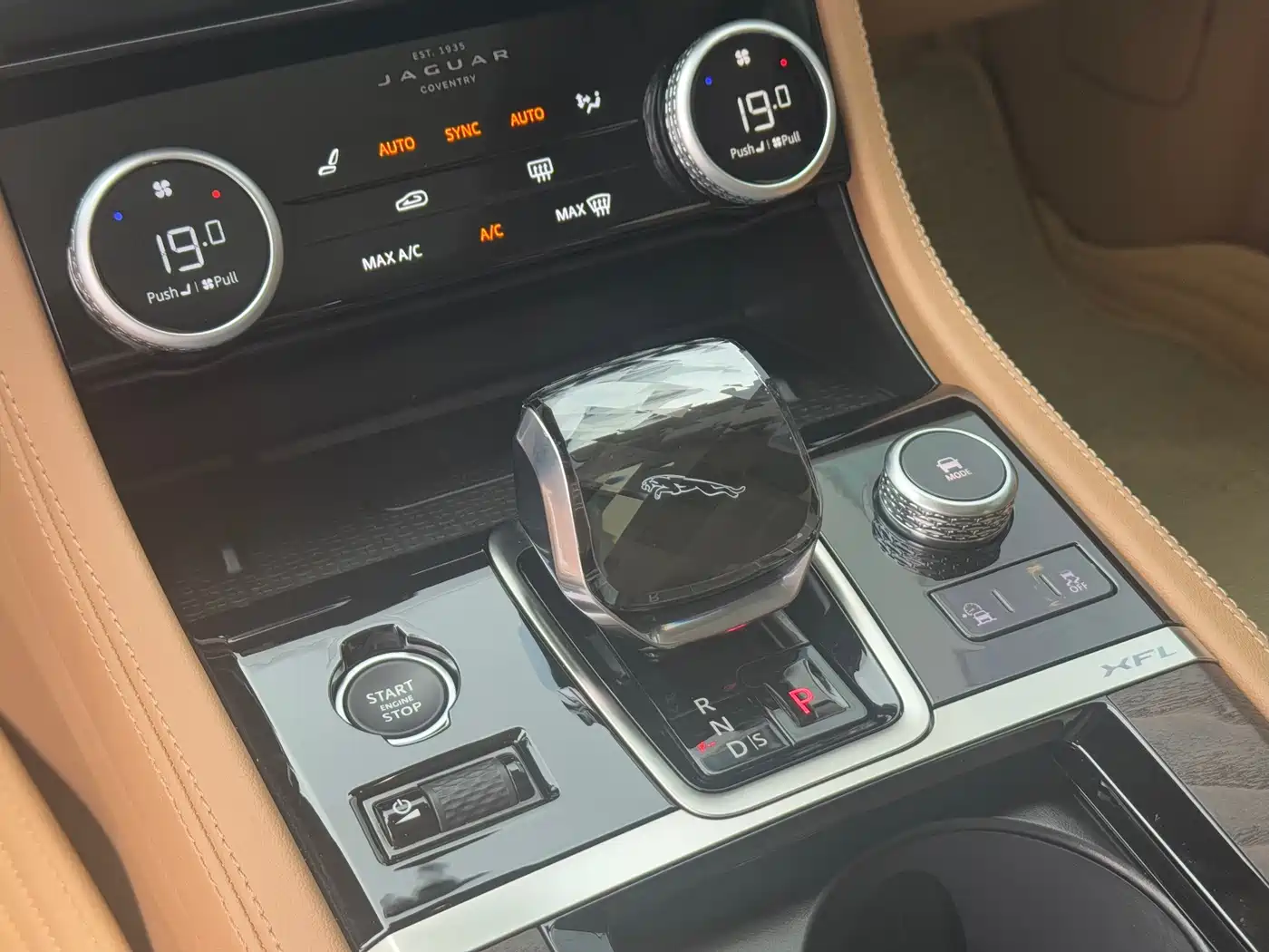 Jaguar XFL 2025 2024 2.0T P250 2WD Premium Luxury