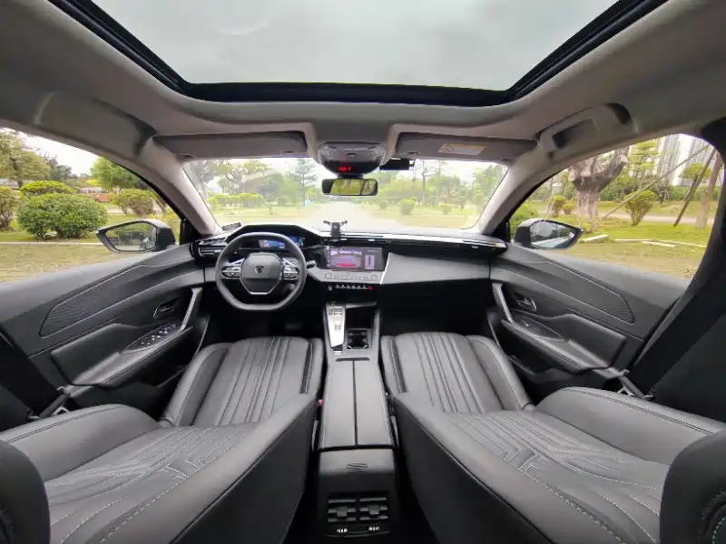 Peugeot 408X 2023 Gravity Edition фото 15