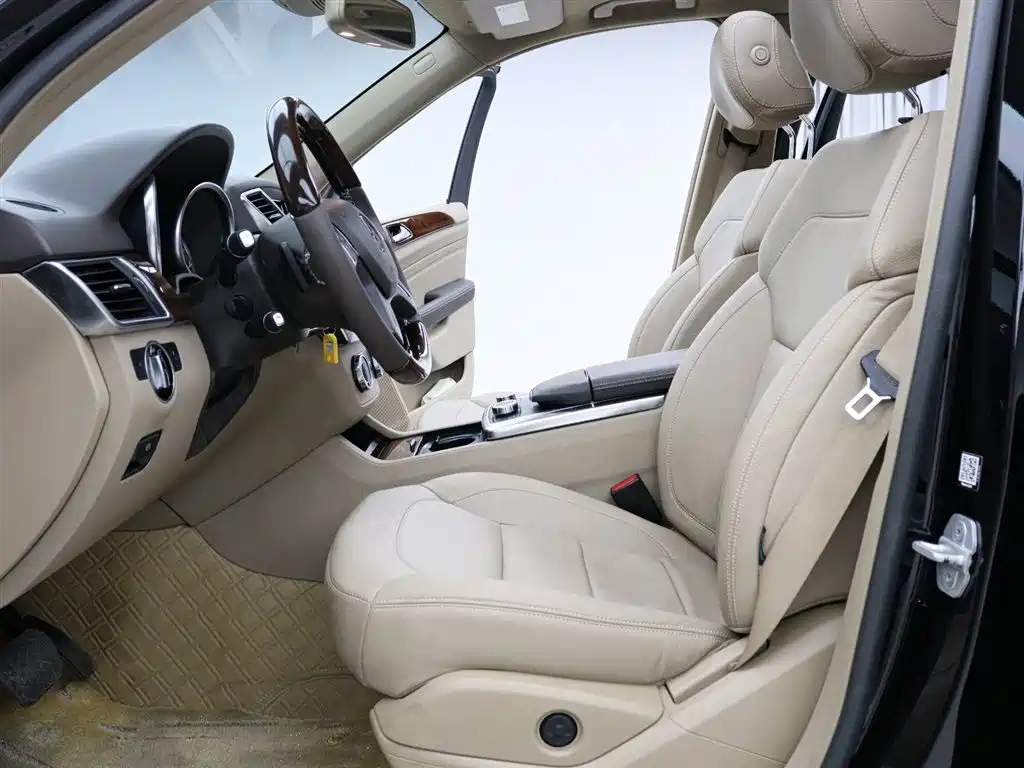 Mercedes-Benz M-Class 2015 ML 400 4MATIC Luxury фото 2