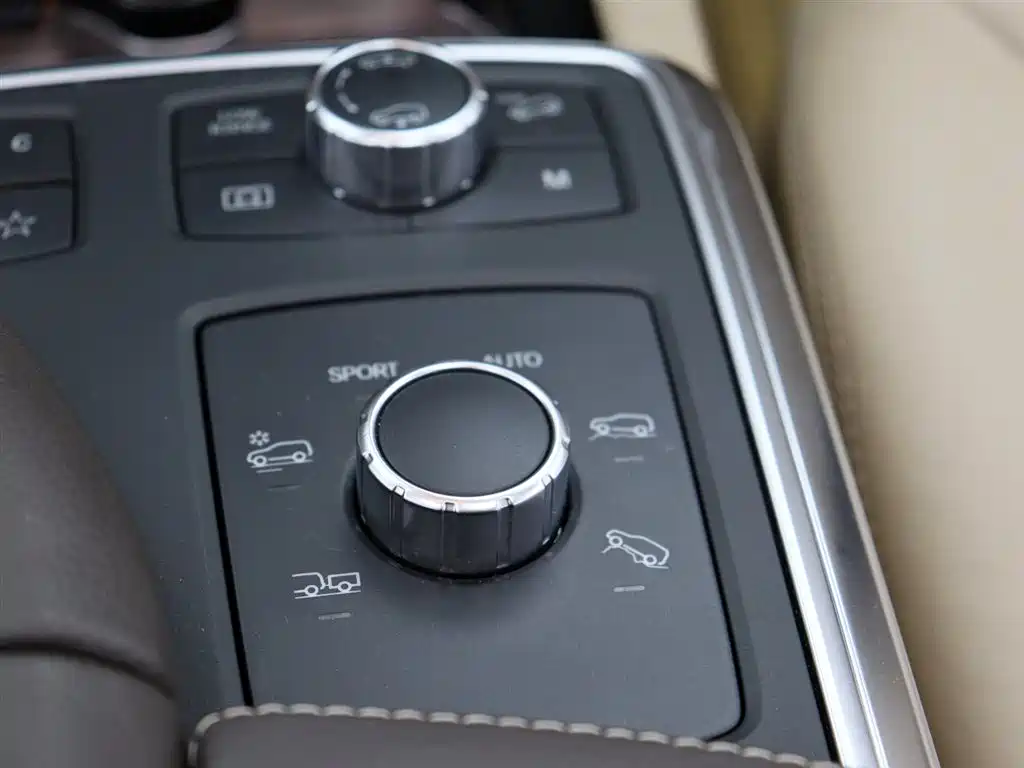 Mercedes-Benz M-Class 2015 ML 400 4MATIC Luxury фото 20