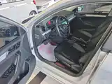 Фото 8 - Volkswagen Jetta