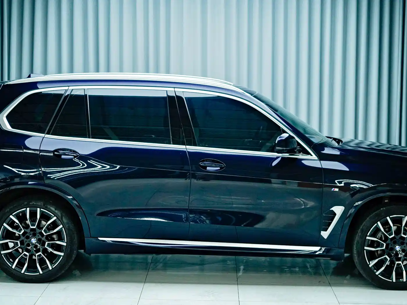 BMW X5 2023 xDrive 40Li M Sport Package фото 6