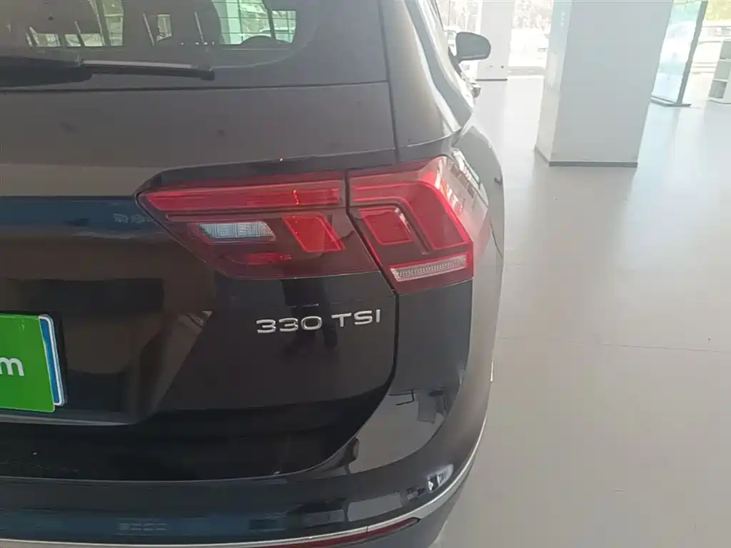 Volkswagen Tiguan L 2021 330TSI Automatic 2WD Smart фото 8