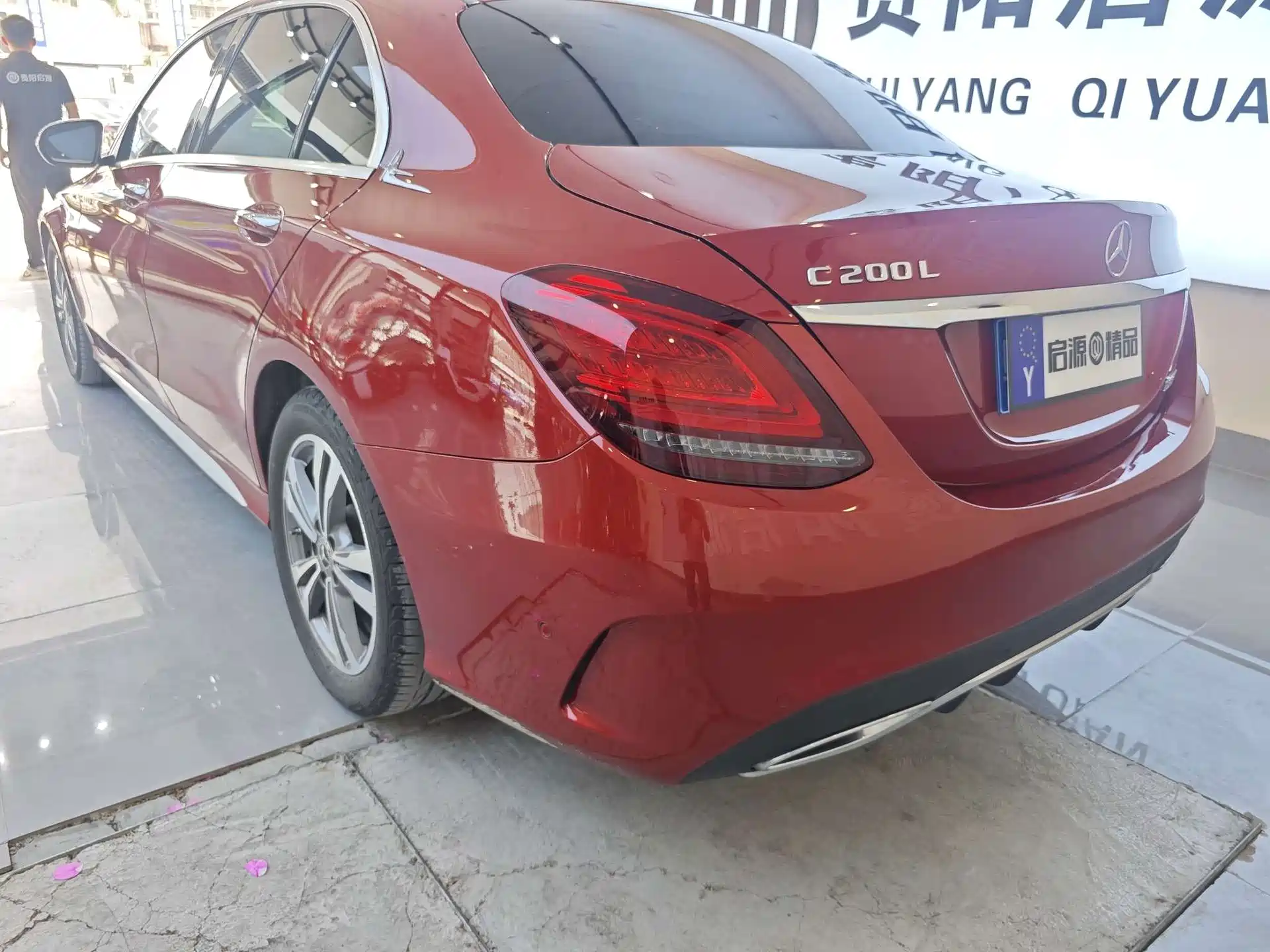 Фото 19 - Mercedes-Benz C-Class